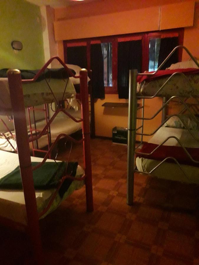 Campo Base Youth Hostel Mendoza Exterior photo
